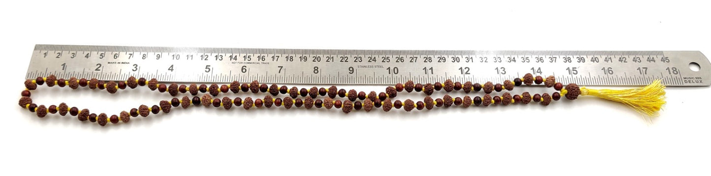 Rudraksha-mala à 9 yeux pour l'activation de la force interne