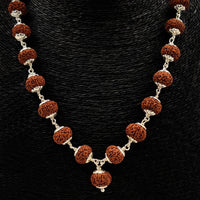 9-Augen-Rudraksha-Mala (Nepal) zur Aktivierung von innerer Stärke und Intuition - Mit Silbercaps