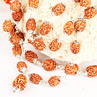 3-Augen-Rudraksha-Mala in Silber gefasst zur Stärkung des inneren Feuers