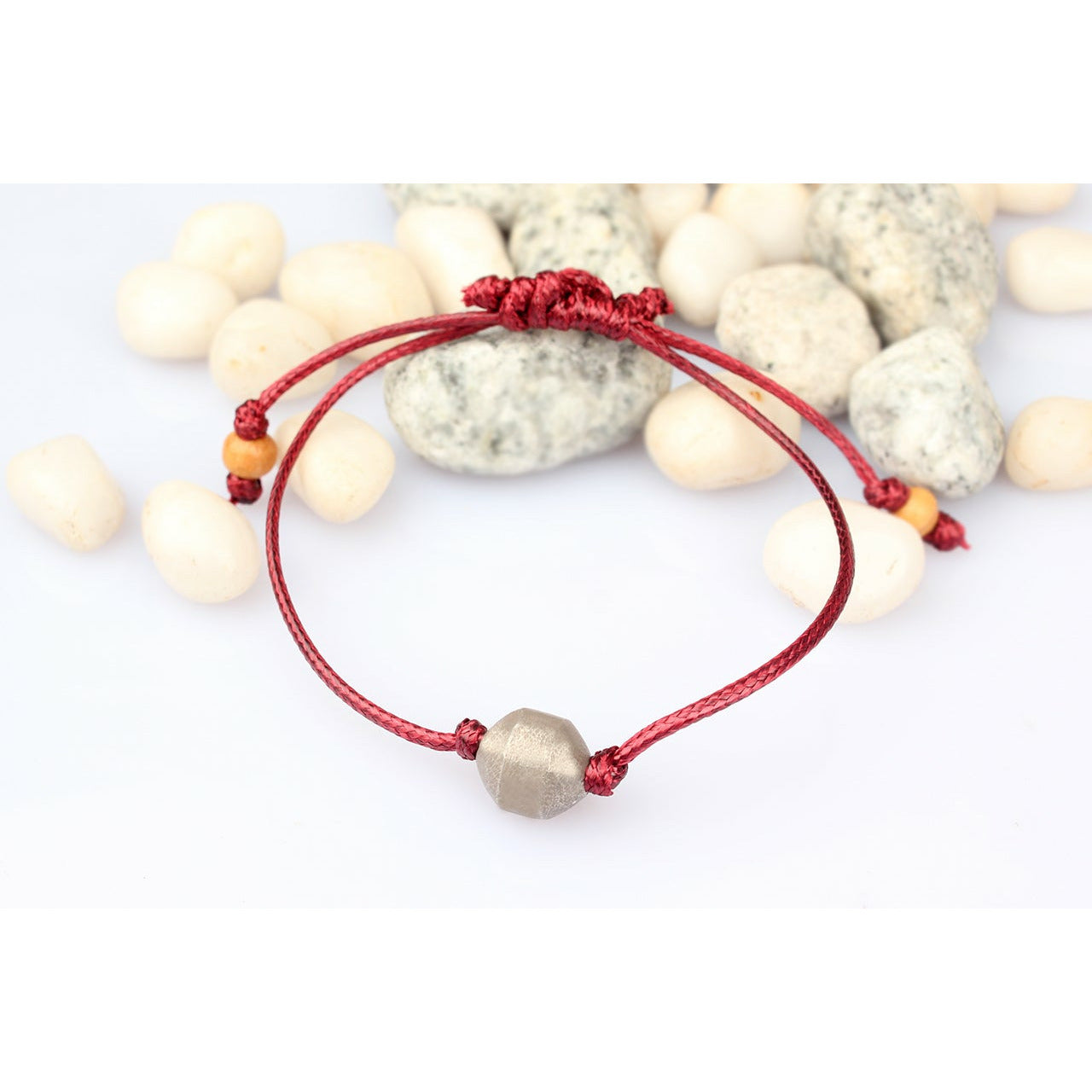 Paradperle on the bracelet