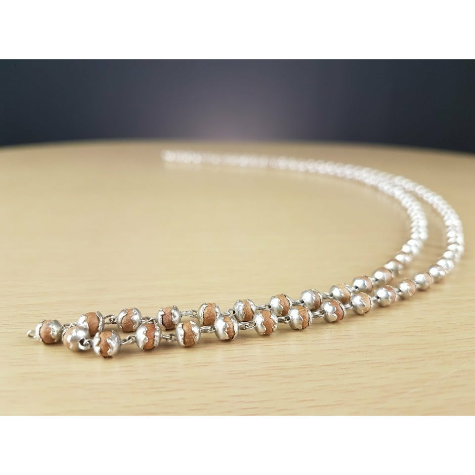 Mala aus edlem Sandelholz - Perlen in Silber ø 0,4 cm